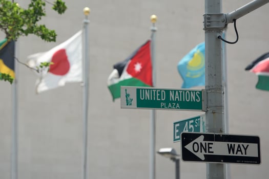united nations plaza green sign photo
