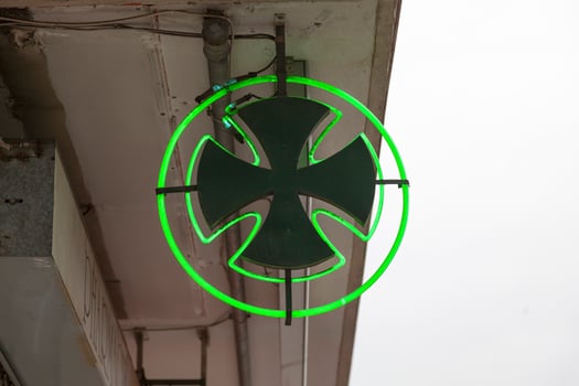 Pharmacy cross - Neon light photo