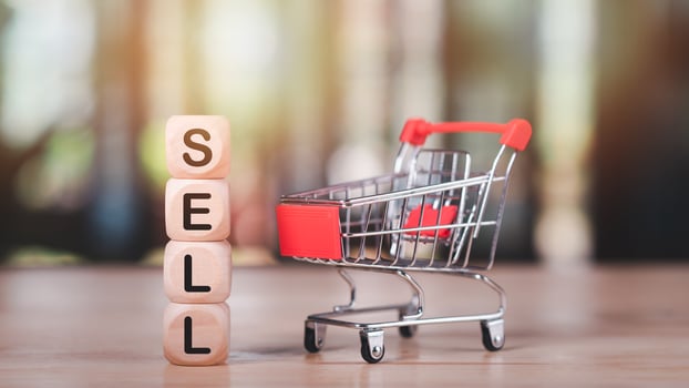 wooden blocks and shopping cart ,Consumer society ,Shopping service on online web and offers home delivery ,Connecting stores around the world ,shopping on the Internet ,online shopping photo