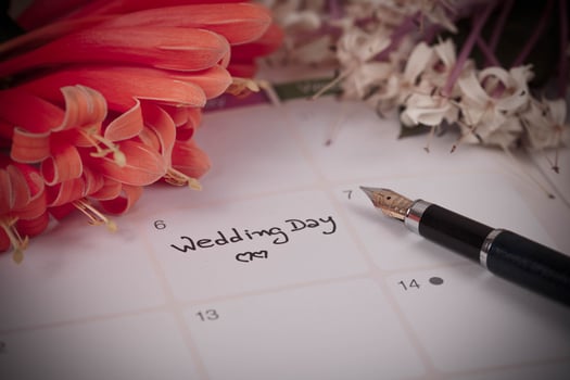 Reminder Wedding day in calendar planning and fountain photo