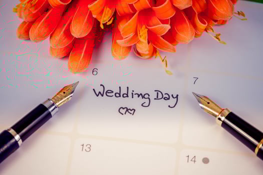Reminder Wedding day in calendar planning and fountain photo