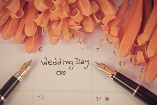 Reminder Wedding day in calendar planning and fountain photo