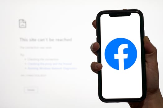 Facebook block. This site cant be reached photo