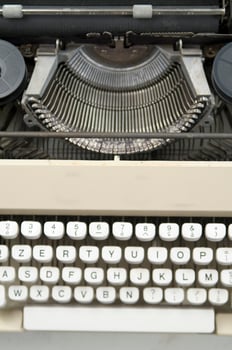 a close up of a typewriter keyboard with the letters oop photo