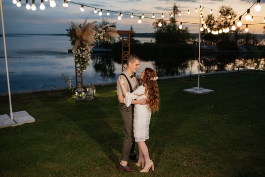 the first wedding dance of the bride and groom photo