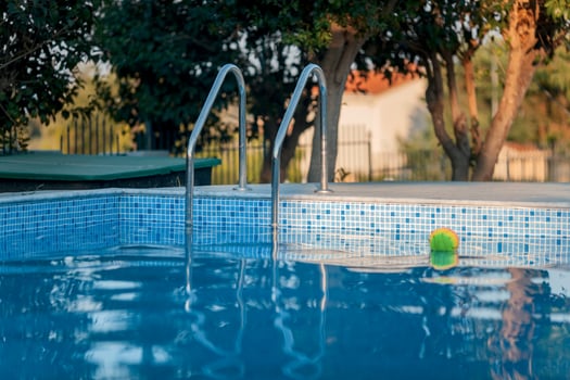 Come and swim photo