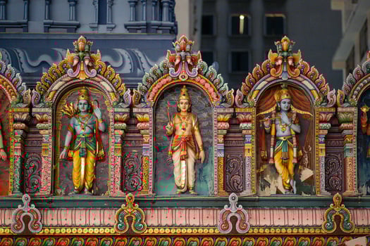 Entrance of Sri Thendayuthapani Temple - Singapore photo