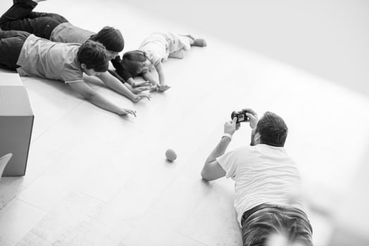 Photoshooting with kids models photo