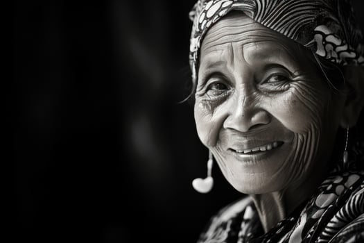 Senior woman smiling in an afternoon photo