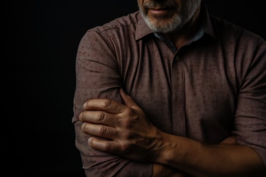 A person has pain in the Arms photo