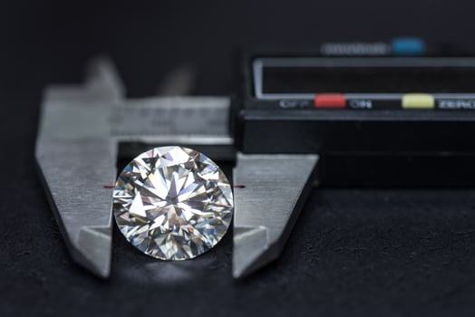 Diamond and measurement tool photo