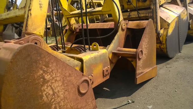 Large buckets for port loaders. Dreglayner, Hydraulic and cable devices for gripping loose material photo
