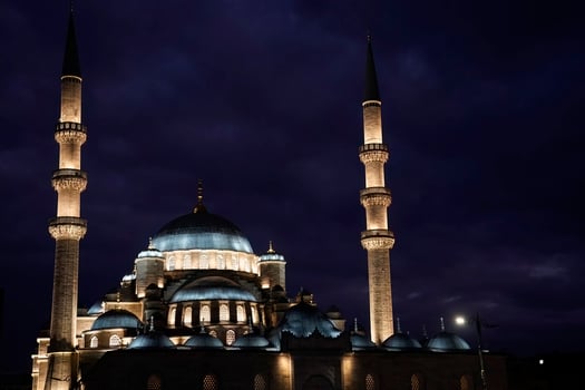 Eminonu yeni cami new mosque in istanbul turkey night view photo