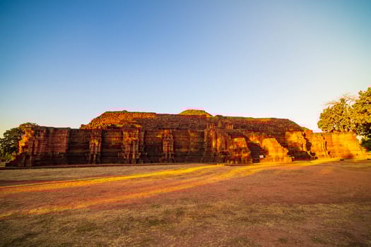 Landscape Historical Park. The ancient temple that presents humans is located in Thailand's Historic City. World Heritage. photo