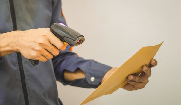 The work of parcel delivery personnel photo