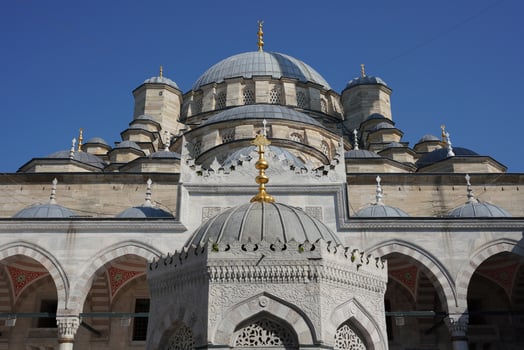 Eminonu New Mosque in Istanbul, Turkiye photo