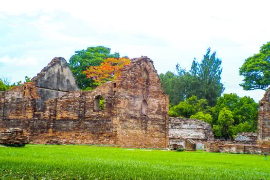 Landscape Historical Park. The ancient temple that presents humans is located in Thailand's Historic City. World Heritage. photo