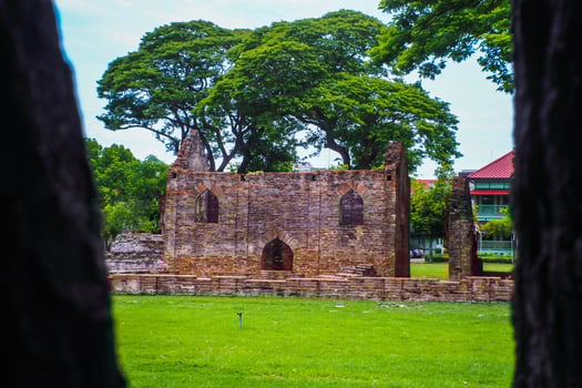 Landscape Historical Park. The ancient temple that presents humans is located in Thailand's Historic City. World Heritage. photo