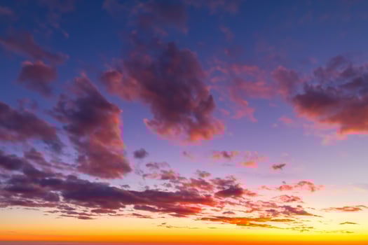 Majestic Sunrise Beautiful Clouds Over the Mountains Create a Harmonious Atmosphere, Painting a Serene and Majestic Scene of Natural Beauty photo
