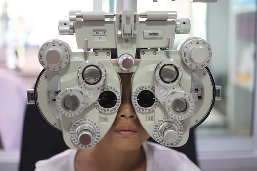 Kid eye test photo