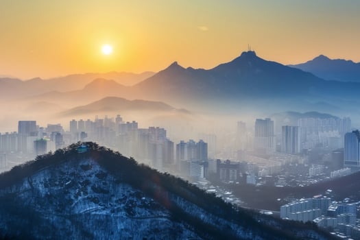 Photo sunrise of bukhansan mountain in seoul city scape