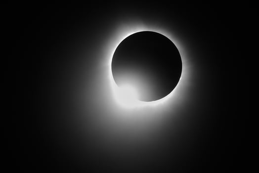 The diamond ring of the total solar eclipse April 2024 in the United States photo