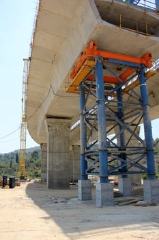 A new bridge for railway transport is being built. photo