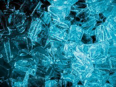 icecubes background,icecubes texture,icecubes wallpaper,ice helps to feel refreshed and cool water from the icecubes helps the water refresh your life and feel good.ice drinks for refreshment business photo