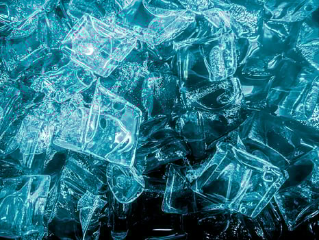 icecubes background,icecubes texture,icecubes wallpaper,ice helps to feel refreshed and cool water from the icecubes helps the water refresh your life and feel good.ice drinks for refreshment business photo
