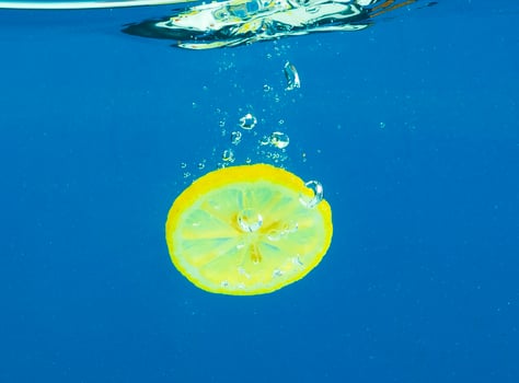 Lemon in water photo