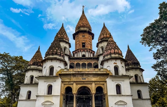 Hangseswari temple is a Hindu ratna temple located in the town of Bansberia photo