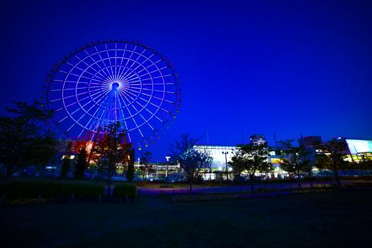 A dusk ferris wheel at the amusement park in Odaiba Tokyo photo