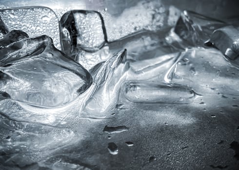 icecubes background,icecubes texture,icecubes wallpaper,ice helps to feel refreshed and cool water from the icecubes helps the water refresh your life and feel good.ice drinks for refreshment business photo