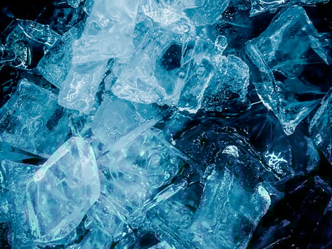 icecubes background,icecubes texture,icecubes wallpaper,ice helps to feel refreshed and cool water from the icecubes helps the water refresh your life and feel good.ice drinks for refreshment business photo