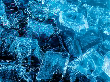 icecubes background,icecubes texture,icecubes wallpaper,ice helps to feel refreshed and cool water from the icecubes helps the water refresh your life and feel good.ice drinks for refreshment business photo