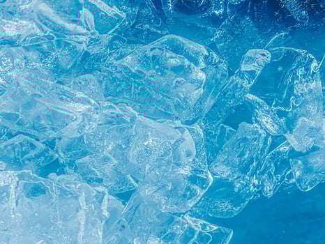 icecubes background,icecubes texture,icecubes wallpaper,ice helps to feel refreshed and cool water from the icecubes helps the water refresh your life and feel good.ice drinks for refreshment business photo