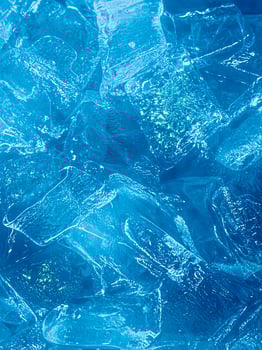 icecubes background,icecubes texture,icecubes wallpaper,ice helps to feel refreshed and cool water from the icecubes helps the water refresh your life and feel good.ice drinks for refreshment business photo