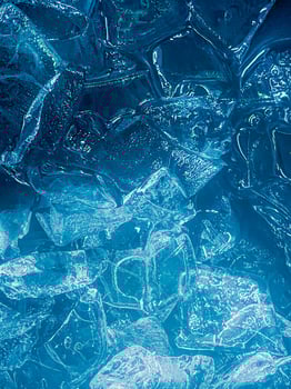 icecubes background,icecubes texture,icecubes wallpaper,ice helps to feel refreshed and cool water from the icecubes helps the water refresh your life and feel good.ice drinks for refreshment business photo