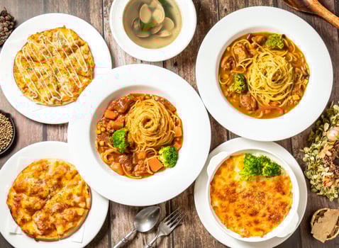 curry chicken noodles, Beef in red wine, calm soup, pineapple pizza, Mayonnaise Pizza, baked rice, Creamy Bacon Gratin photo