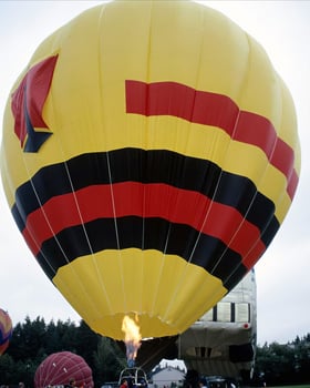 olorful hot air balloons background photo