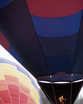 olorful hot air balloons background photo