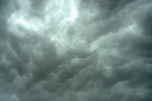 dark grey clouds photo