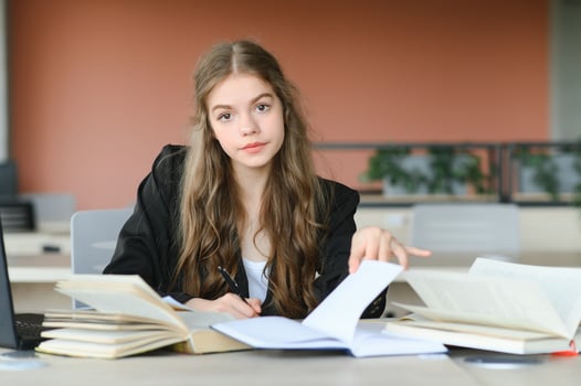 girl at the desk in school photo