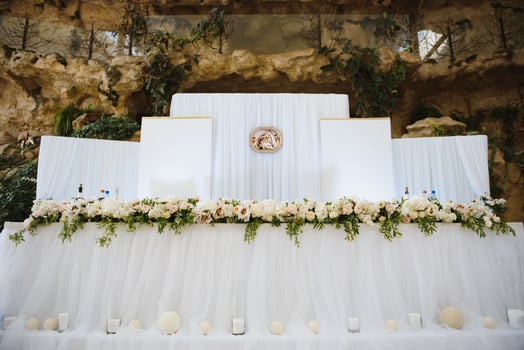 Decoration of the restaurant at the wedding banquet. photo