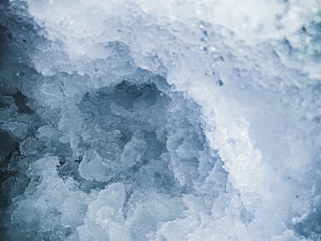 icecubes background,icecubes texture,icecubes wallpaper,ice helps to feel refreshed and cool water from the icecubes helps the water refresh your life and feel good.ice drinks for refreshment business photo