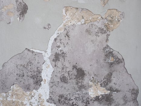 damp moisture on wall photo
