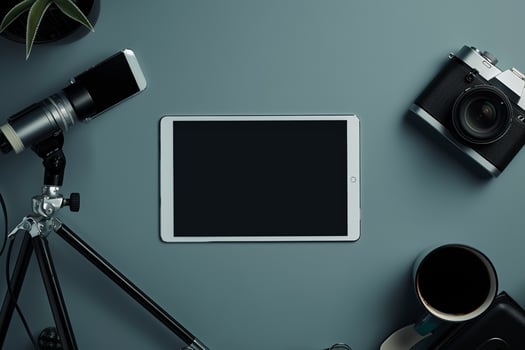 tablet screen mockup in  with a futuristic lamp and tech background photo