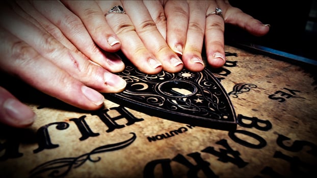 Witchcraft Spiritual Halloween Game Play Ouija Board photo