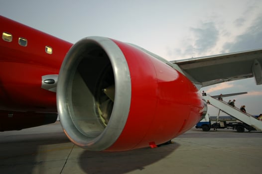 Red plane engin photo