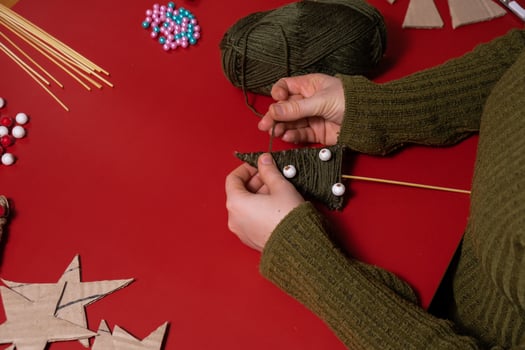 Rope Christmas tree Gift Christmas idea. Do it yourself instruction eco-friendly decoration. Making handmade presents children's diy projects. Holiday family time. Creative activity photo
